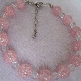 ピンクビーズのブレスレット