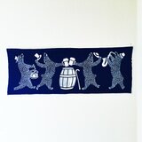 藍型染手拭【あそこでクマがおどっているよ】