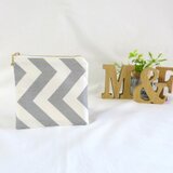 ポケット付ぺたんこミニポーチ◆chevron gry-cav