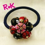 和柄の花のヘアゴム