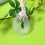 レースで結ぶ♪　くもりガラスのわっかペンダント