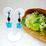 ターコイズ(蝶々型）とオニキスのイヤリング