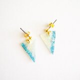 さんかくピアス（クリアブルー）