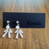 14kgf  淡水パールの人型モチーフピアス