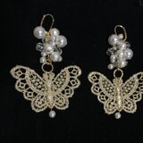 【FR】バタフライモチーフとパールのピアス