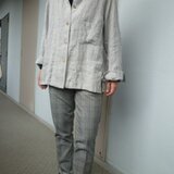 先染めリネンのシャツ