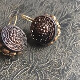 ビンテージシャネルボタンのフックピアス