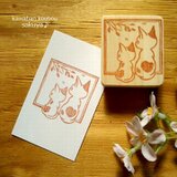 窓の外はもうすっかり秋・・・・消しゴムはんこの画像