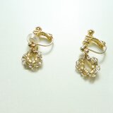 ゴールドビーズのイヤリング