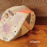 淡くてやさしい　雪のハンチング