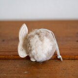 pomponオーナメント〈ラビット／ホワイト×ベージュ〉