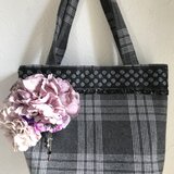 バックコサージュ付きバック