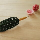 羽のハットピン