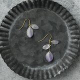 本物のあじさい 揺れる花びらピアス　 グラデーションパープル