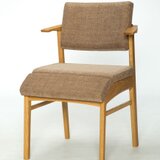 女性にフィットする椅子　岐阜県産ナラ