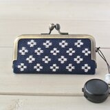 こぎん刺しの印鑑ケース　紺×白