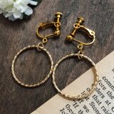 ゴールドリングのイヤリング e-065