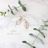 スワロフスキービーズとコットンパールのpierce