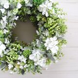green wreath -qua-
