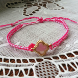 平結びのお花のマクラメブレスレット