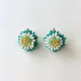 イヤリング〖ミニほわほわお花〗