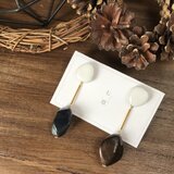 タイルとアクリルストーンのピアス