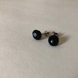 ピアス / black 淡水パール 小花