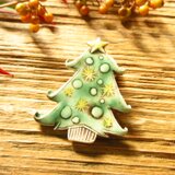 クリスマスツリーのブローチ