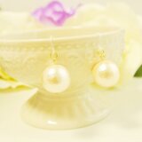 大粒コットンパールのピアス