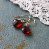 ◆K14gf モザンビーク産ガーネット シンプル 一粒ピアス 天然石 宝石質 1月誕生石