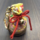 ちりめんの巾着キーホルダー　黄色