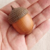 日本のどんぐりシリーズ　オキナワウラジロガシの木彫アロマディフューザー（ペンダント・ルームフレグランス）受注制作