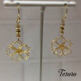 4つ葉のクローバーピアス