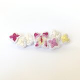 蝶と花の刺繍ブローチ