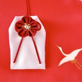 「赤い糸」（サイズオーダー可）元巫女の花のお守り袋