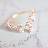 18K Swedish Garden - 花輪のティアラリングの画像
