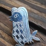 アマビエピンブローチ