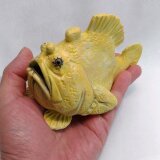 カエルアンコウ置物（黄色）
