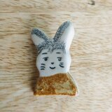 うさぎのブローチ