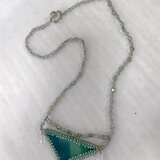 若竹色のガラスのネックレス　