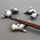 ぐうたらネコ箸置き（紋紋）