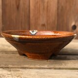 飴釉糠流し　平小鉢　三つ割り高台