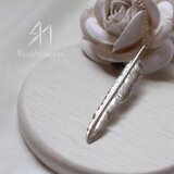 【Huginn】 思考の羽 / 彫金レイヴンフェザーペンダント / 一点物