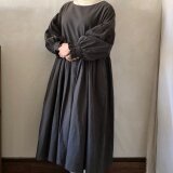 リネン  ギャザー  ボリュームスリーブ　ロング ワンピース 〈 black 〉