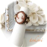 ヴィンテージカメオ指輪　横向き女性（オレンジ）