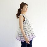 ディテールが可愛い白ストライプのノースリーブチュニック