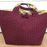 赤チェックキルティングビッグトートバッグ（ウラ地図柄）