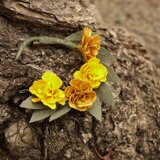 50％オフセール【夏の記念日にも】マリーゴールドのコサージュ・ブローチ（黄色）