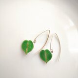 シルバーのユーカリのピアス