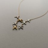 鳥の群れネックレス（金＆銀mix）Ｋ18チェーン　flock of birds　受注製作　送料無料　自分へのご褒美⁂贈り物に⁂の画像